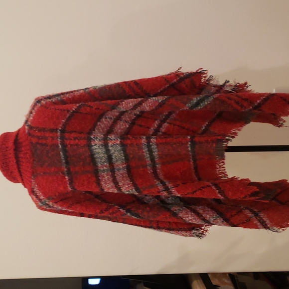 Noelli Cape Poncho Red plaid knit Turtleneck One Size fits all - Picture 5 of 7
